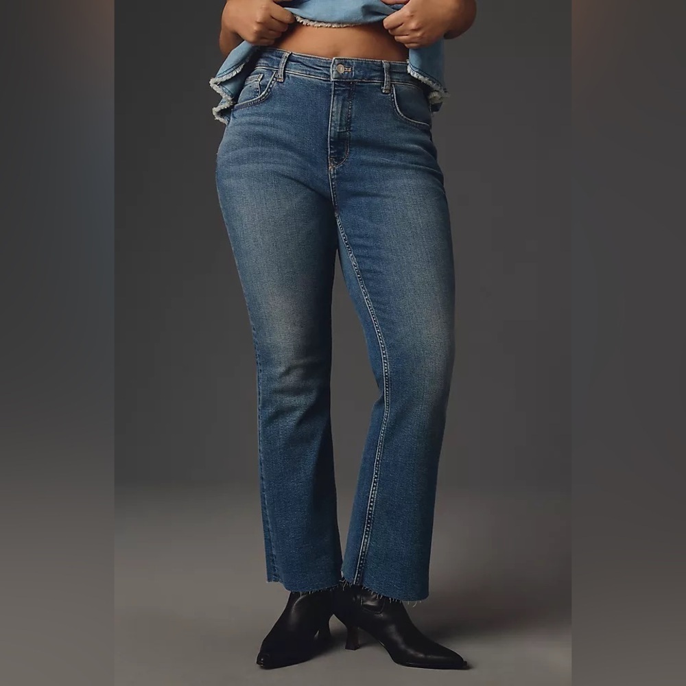 Pilcro Mid Rise Cropped Straight Leg Jeans With Raw Hem Size 29